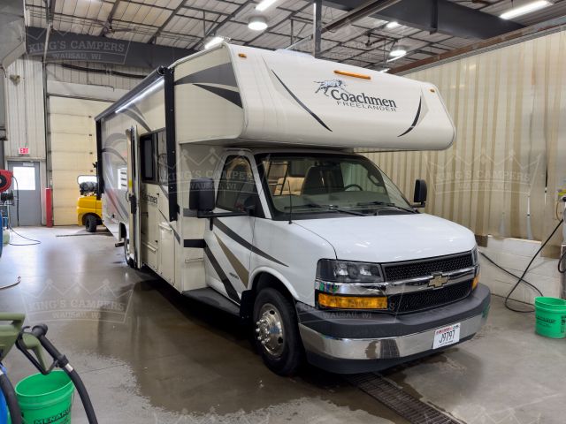 2017 Coachmen Freelander 25RS